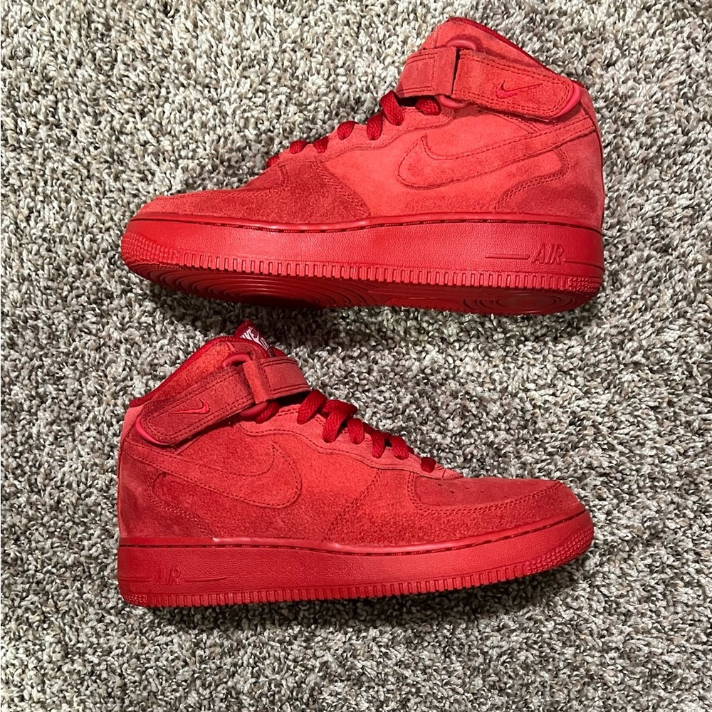 AF1 Mid/Gym Red/Size 6Y=7.5W/Preowned/No Box